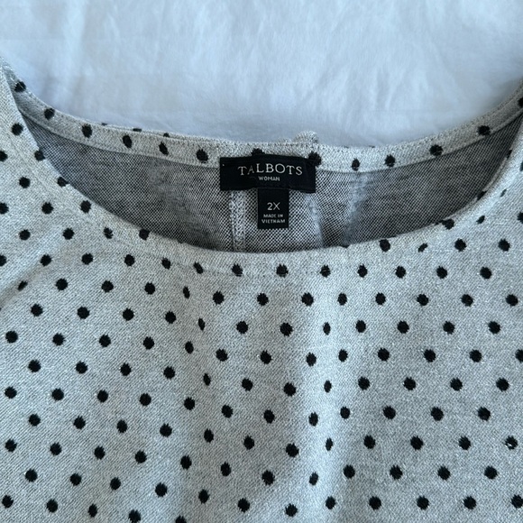 🩶 Talbots Woman top with silver metallic background & black polka dots. Size 2X. - Picture 5 of 10